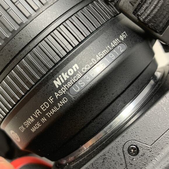 Nikon D7000 16.2 Megapixel Digital SLR Camera W/18-105mm Lens + Accessories - Picture 13 of 14